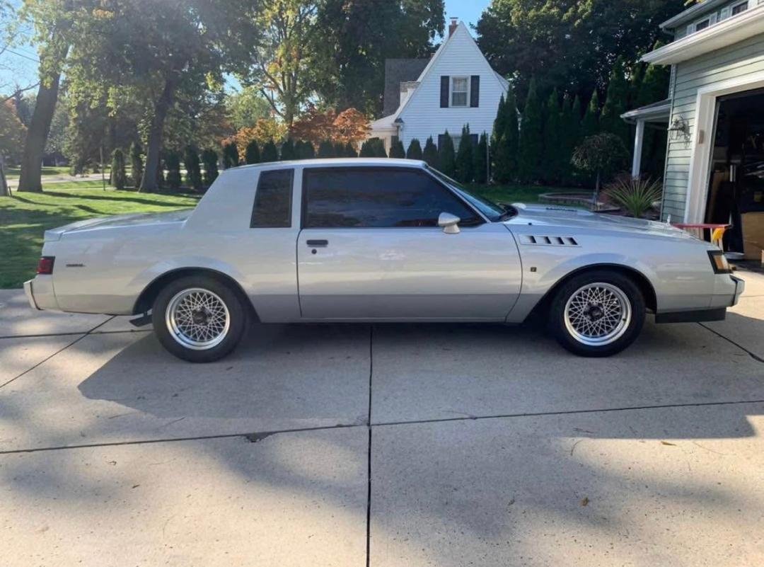 1987 Buick Regal Turbo Premium 3 Sedan 4D – Classic Luxury Performance - Image 3
