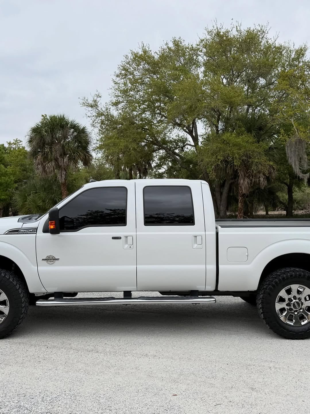 2014 Ford F-250 Super Duty Lariat 4x4 – 6.7L Powerstroke Diesel – Crew Cab – Lifted – $13,500 Featuring the powerful Ford F-250 Super Duty. - Image 19