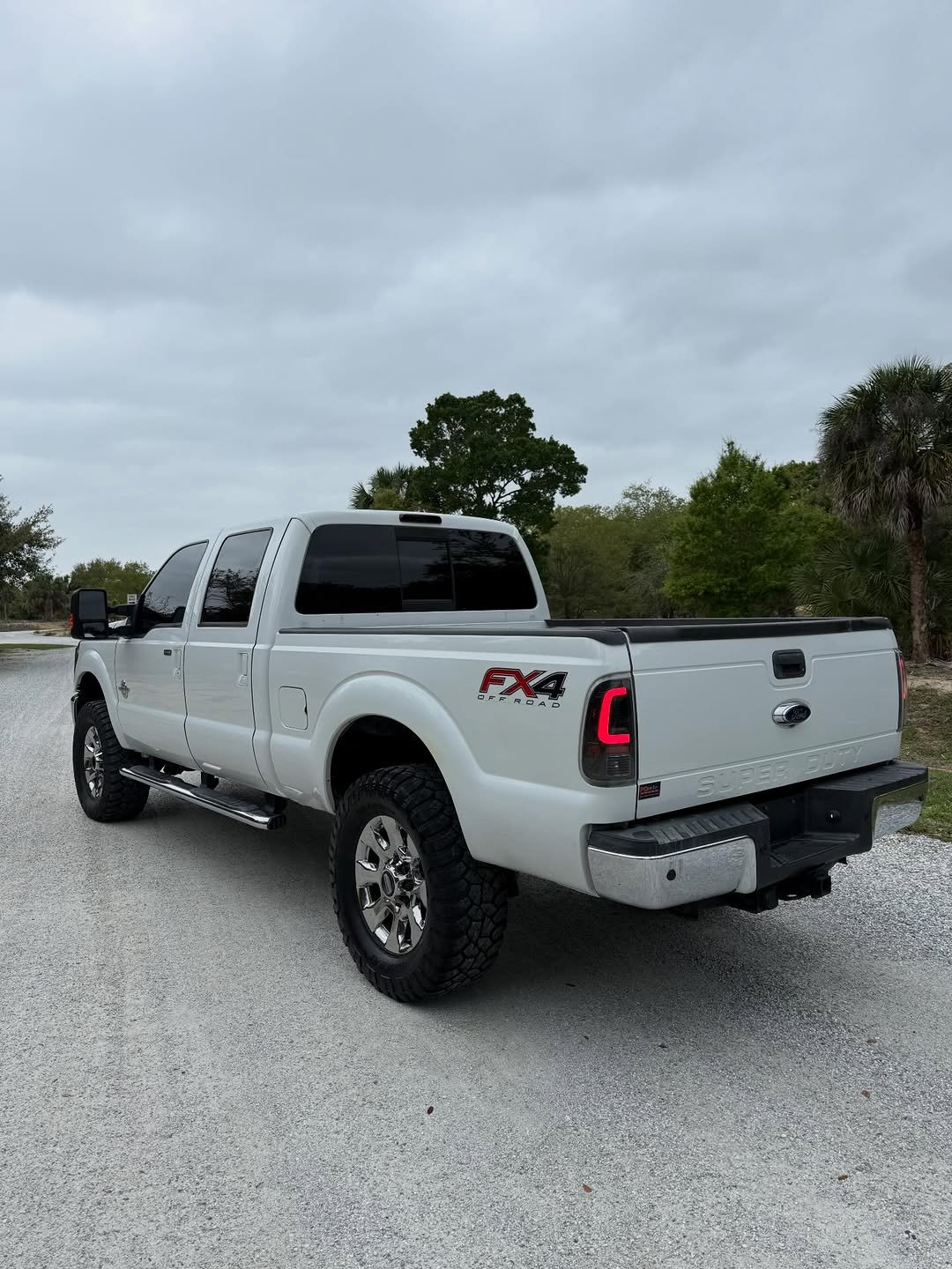2014 Ford F-250 Super Duty Lariat 4x4 – 6.7L Powerstroke Diesel – Crew Cab – Lifted – $13,500 Featuring the powerful Ford F-250 Super Duty. - Image 16