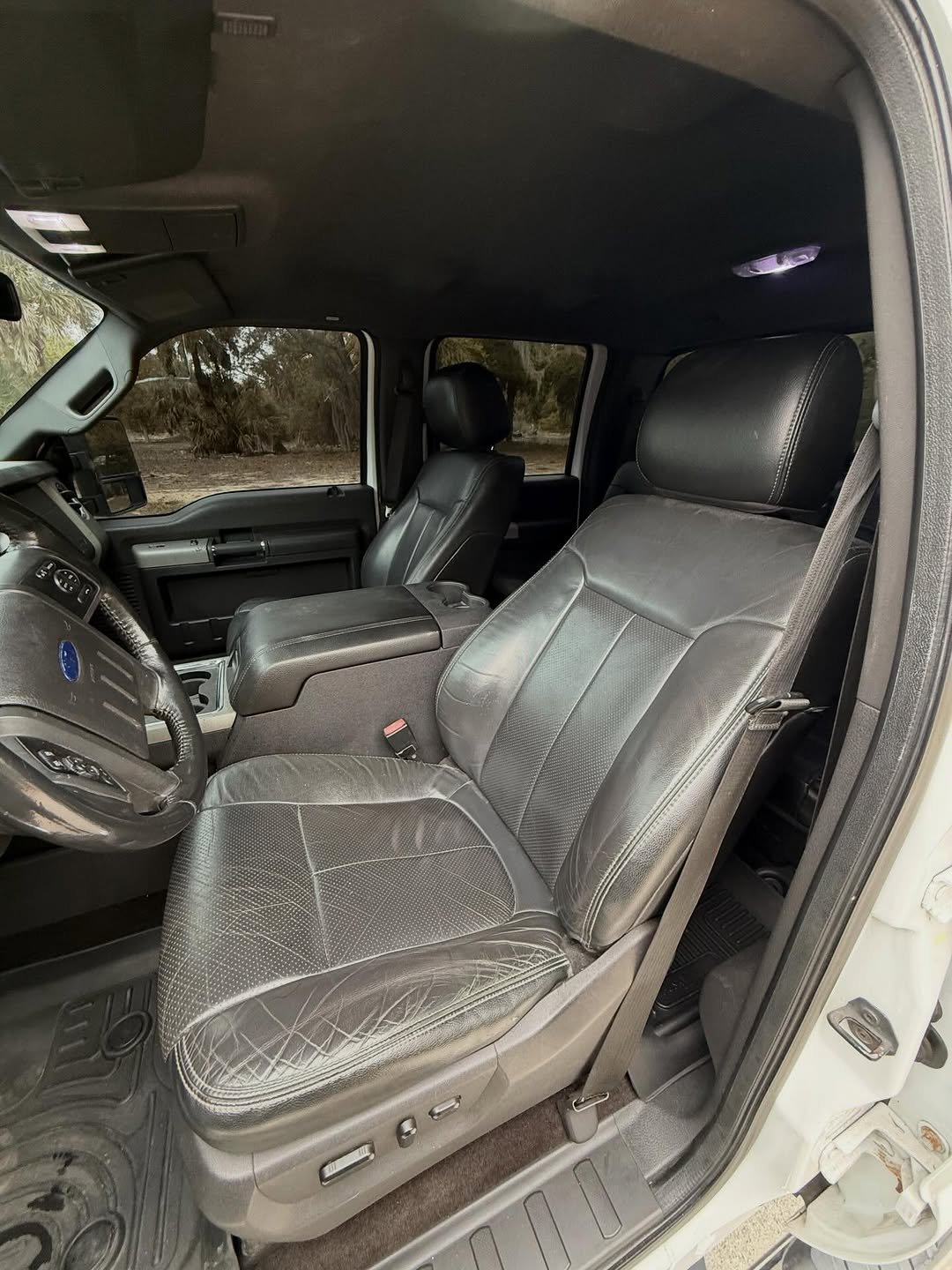 2014 Ford F-250 Super Duty Lariat 4x4 – 6.7L Powerstroke Diesel – Crew Cab – Lifted – $13,500 Featuring the powerful Ford F-250 Super Duty. - Image 5