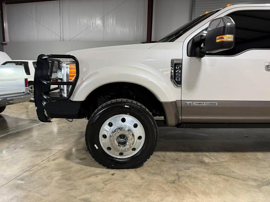 2019 Ford F-450 King Ranch Crew Cab 4x4 – 6.7L Powerstroke Diesel – Ultimate Package – Western Hauler Bed Featuring the premium Ford F-450 Super Duty. - Image 2