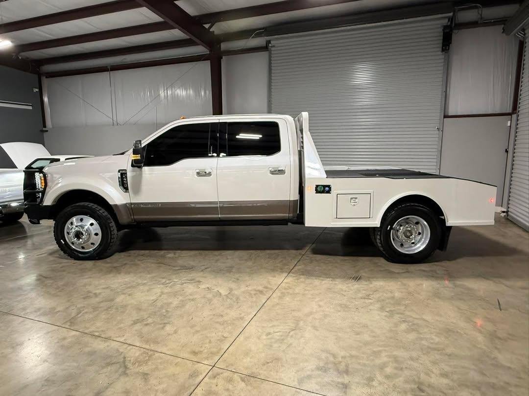 2019 Ford F-450 King Ranch Crew Cab 4x4 – 6.7L Powerstroke Diesel – Ultimate Package – Western Hauler Bed Featuring the premium Ford F-450 Super Duty. - Image 7